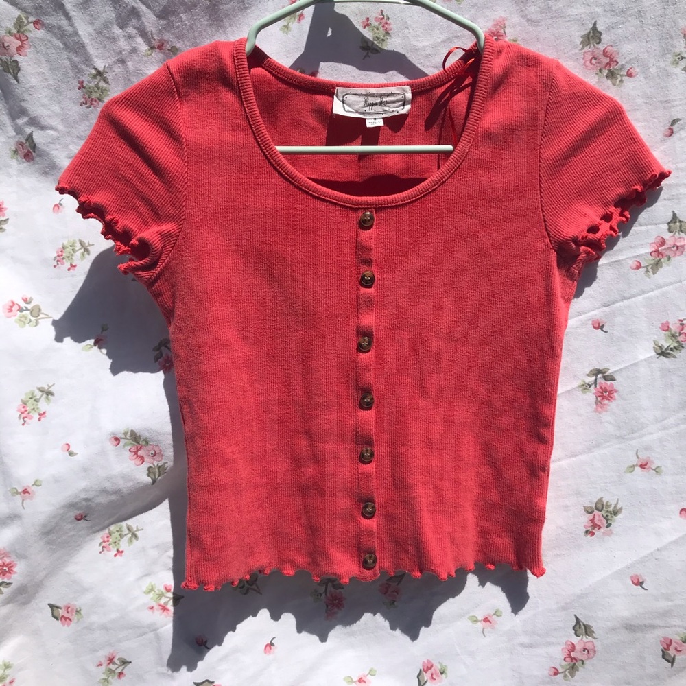 Ribbed Lettuce Edge Trim Top